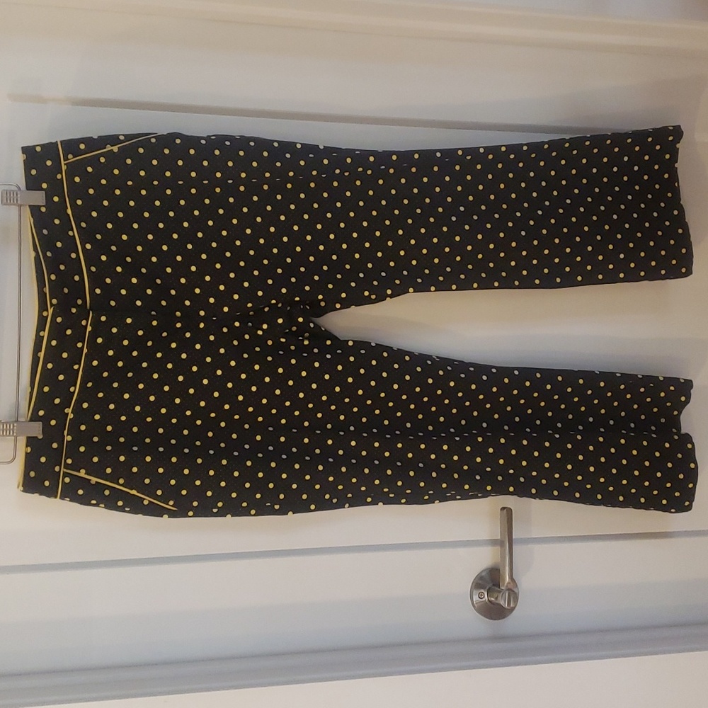 Courtenay stretch Ankle Cropped Capri Pants Yellow Polka Dot Size 12
